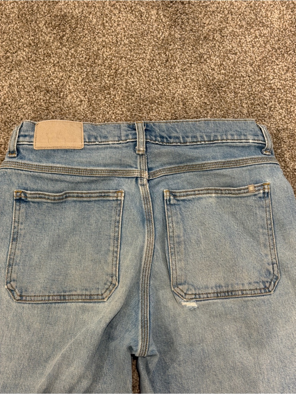 Everlane Utility Cheeky Jean The Original Cheeky Jean in Washed Blue - Picture 6 of 8